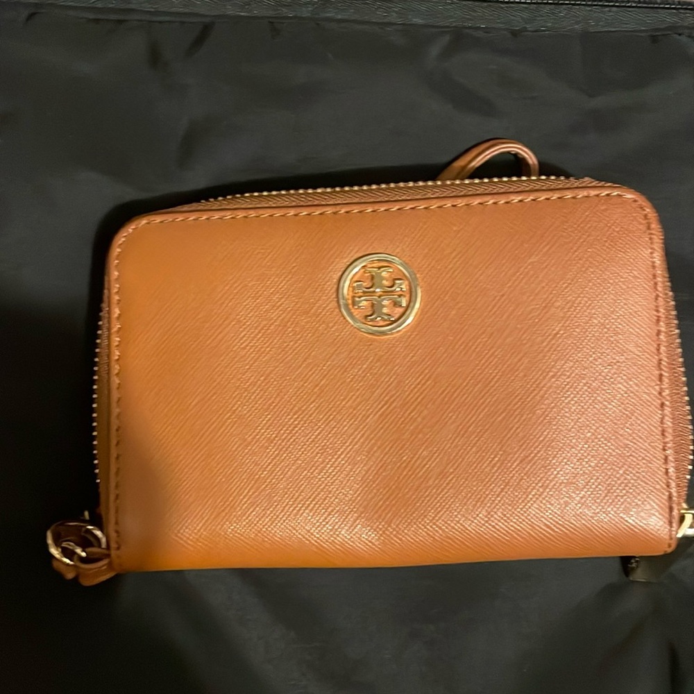 Tory Burch wristlet wallet
